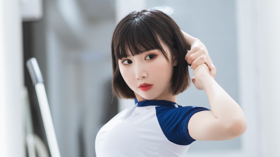 颜值爆表！21岁职业coser面饼仙儿身材好看、作品高质量