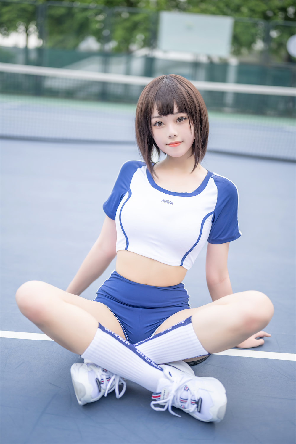 广东小姐姐蜜汁猫裘，JK和修女图集精彩预览